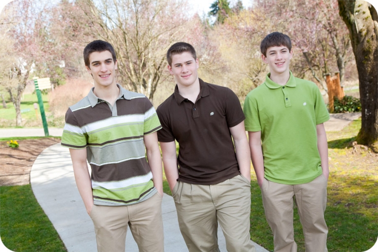 The Golden Family – Sneak Peek - Family Portraits at Jennings Park