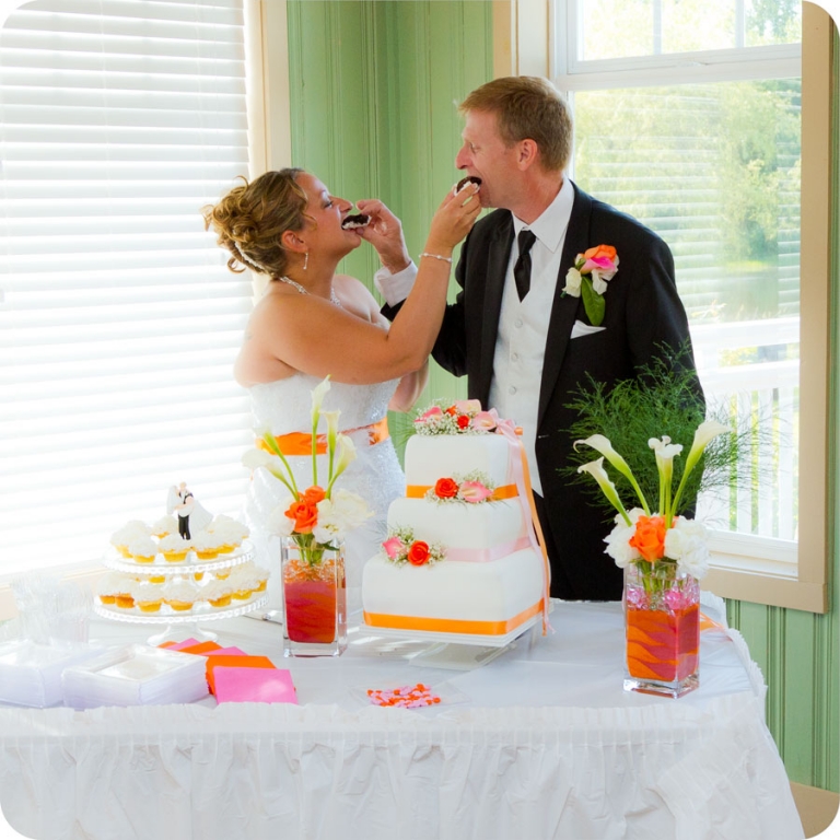 wedding-photography-in-silvana-wa-little-church-on-the-hill