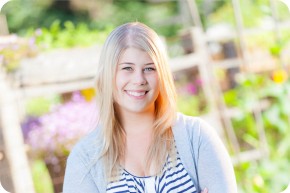 Senior Pictures for Girls in Marysville, Washington