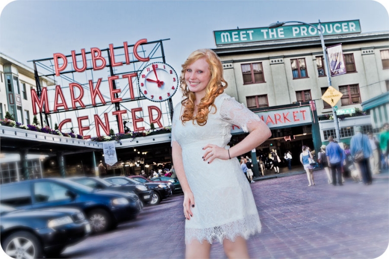 Senior Portraits in Post Alley and Pike Place Market in Seattle