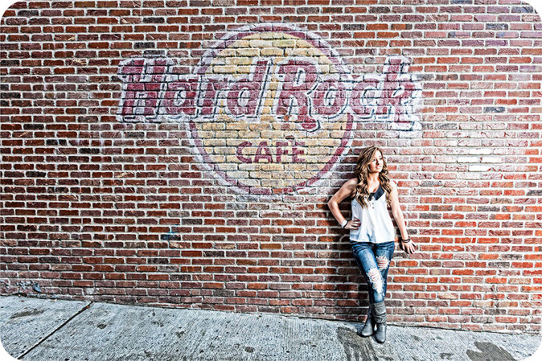 Senior Pictures in Seattle at Pike Place Market and the Hard Rock Cafe 