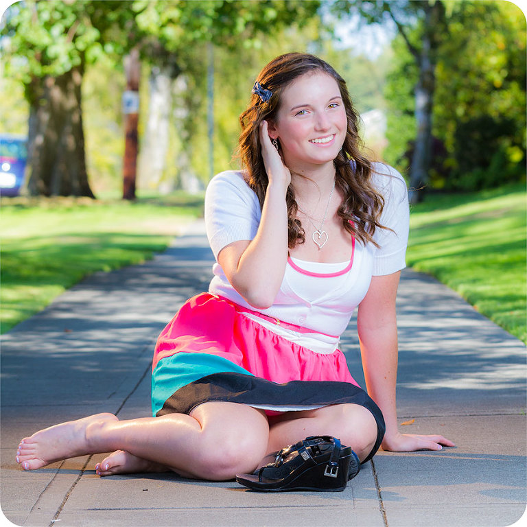 Girls Looking For Senior Pictures in Snohomish County, WA