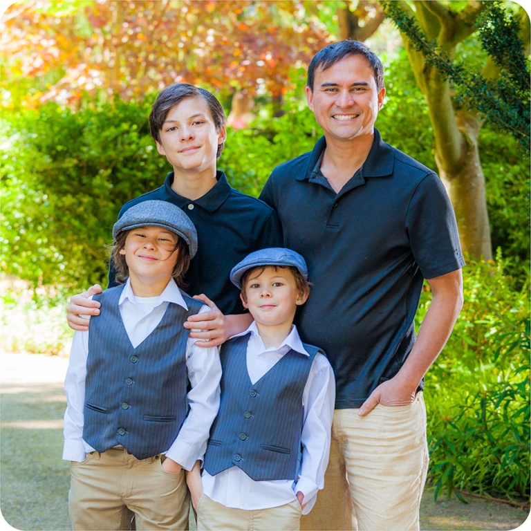 Family Portrait Dad with Sons in Everett, WA